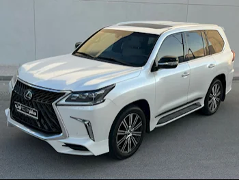 Lexus  LX  570  2018  Automatic  186,000 Km  8 Cylinder  Four Wheel Drive (4WD)  SUV  White