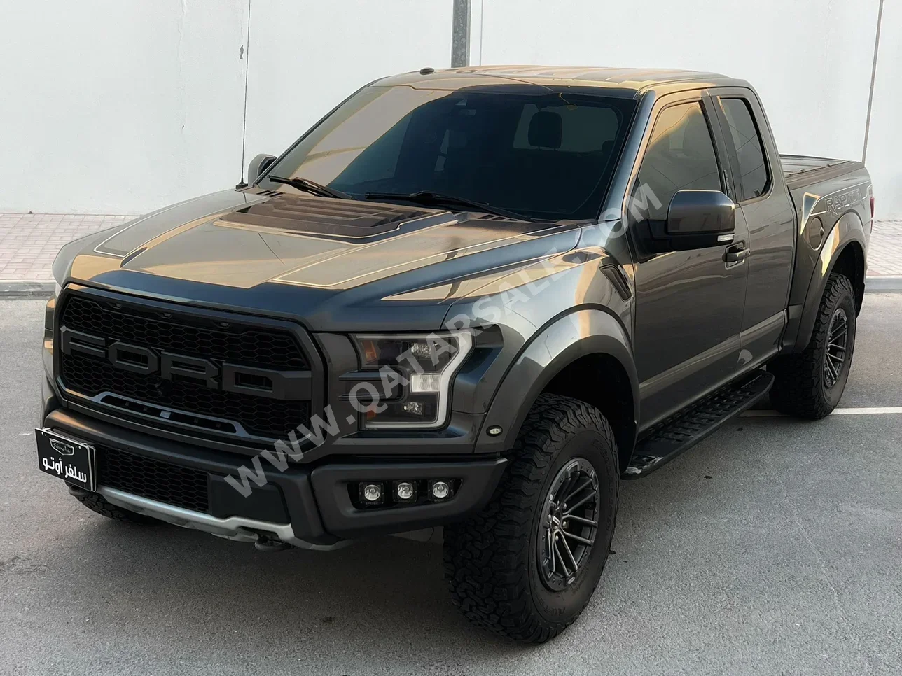 Ford  Raptor  SVT  2020  Automatic  114,000 Km  6 Cylinder  Four Wheel Drive (4WD)  Pick Up  Black