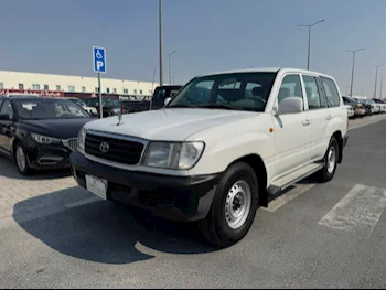 Toyota  Land Cruiser  GX  2000  Automatic  137,000 Km  6 Cylinder  Four Wheel Drive (4WD)  SUV  White