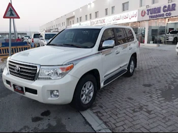 Toyota  Land Cruiser  GXR  2014  Automatic  336,000 Km  8 Cylinder  Four Wheel Drive (4WD)  SUV  White