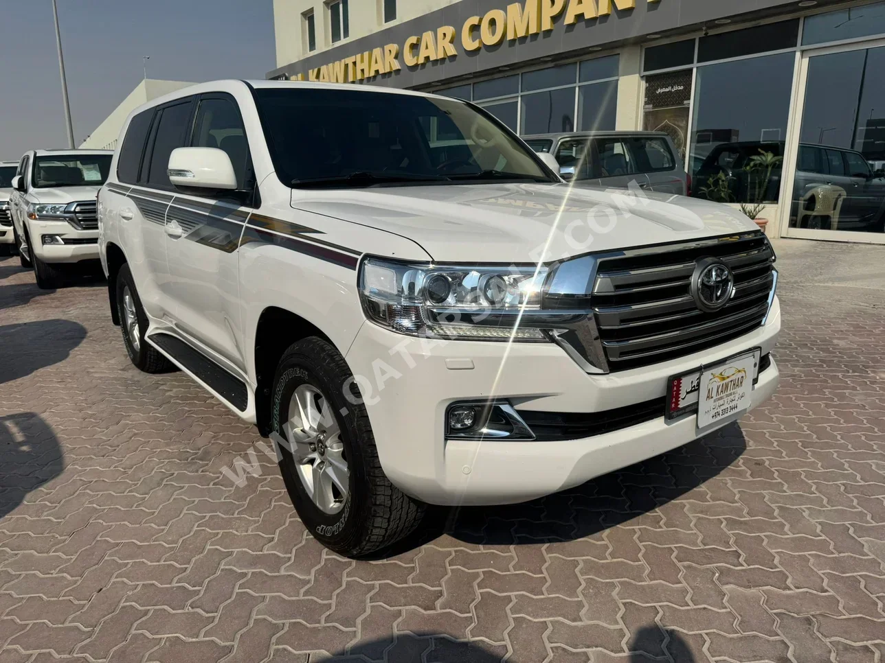 Toyota  Land Cruiser  GXR  2016  Automatic  132,000 Km  6 Cylinder  Four Wheel Drive (4WD)  SUV  White