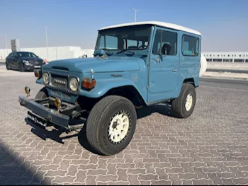 Toyota  Land Cruiser  1983  Manual  0 Km  6 Cylinder  Four Wheel Drive (4WD)  SUV  Blue