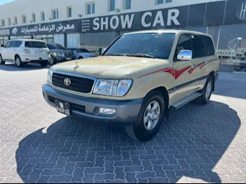 Toyota  Land Cruiser  GXR  2001  Manual  480,000 Km  6 Cylinder  Four Wheel Drive (4WD)  SUV  Beige