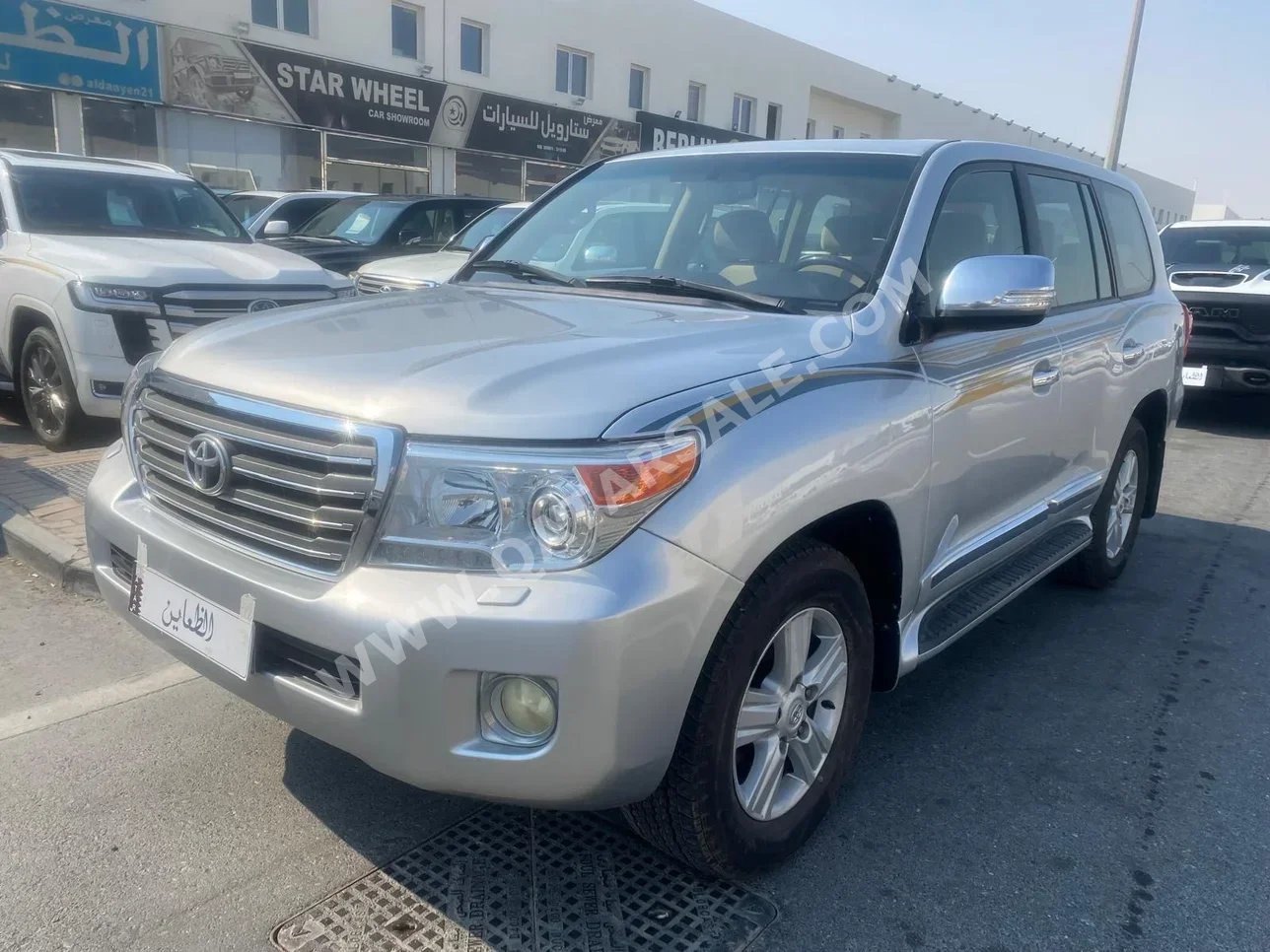 Toyota  Land Cruiser  VXR  2009  Automatic  465,000 Km  8 Cylinder  Four Wheel Drive (4WD)  SUV  Silver