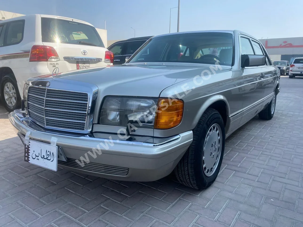 مرسيدس - بنز  560 SEL  1986  اوتوماتيك  180,000 كم  8 سلندر  سحب امامي  كلاسك  فضي