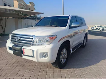 Toyota  Land Cruiser  GXR  2012  Automatic  395,000 Km  8 Cylinder  Four Wheel Drive (4WD)  SUV  White