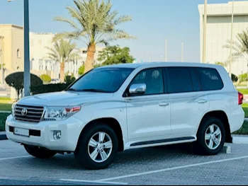 Toyota  Land Cruiser  VXR  2012  Automatic  239,000 Km  8 Cylinder  Four Wheel Drive (4WD)  SUV  White