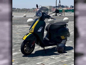 Vespa  300 GTS Racing Sixties -  2022 - Color Green