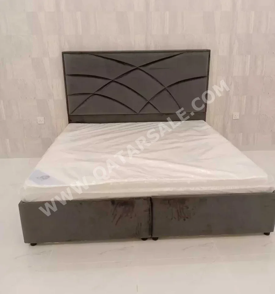 Beds - King  - Gray  - Mattress Included