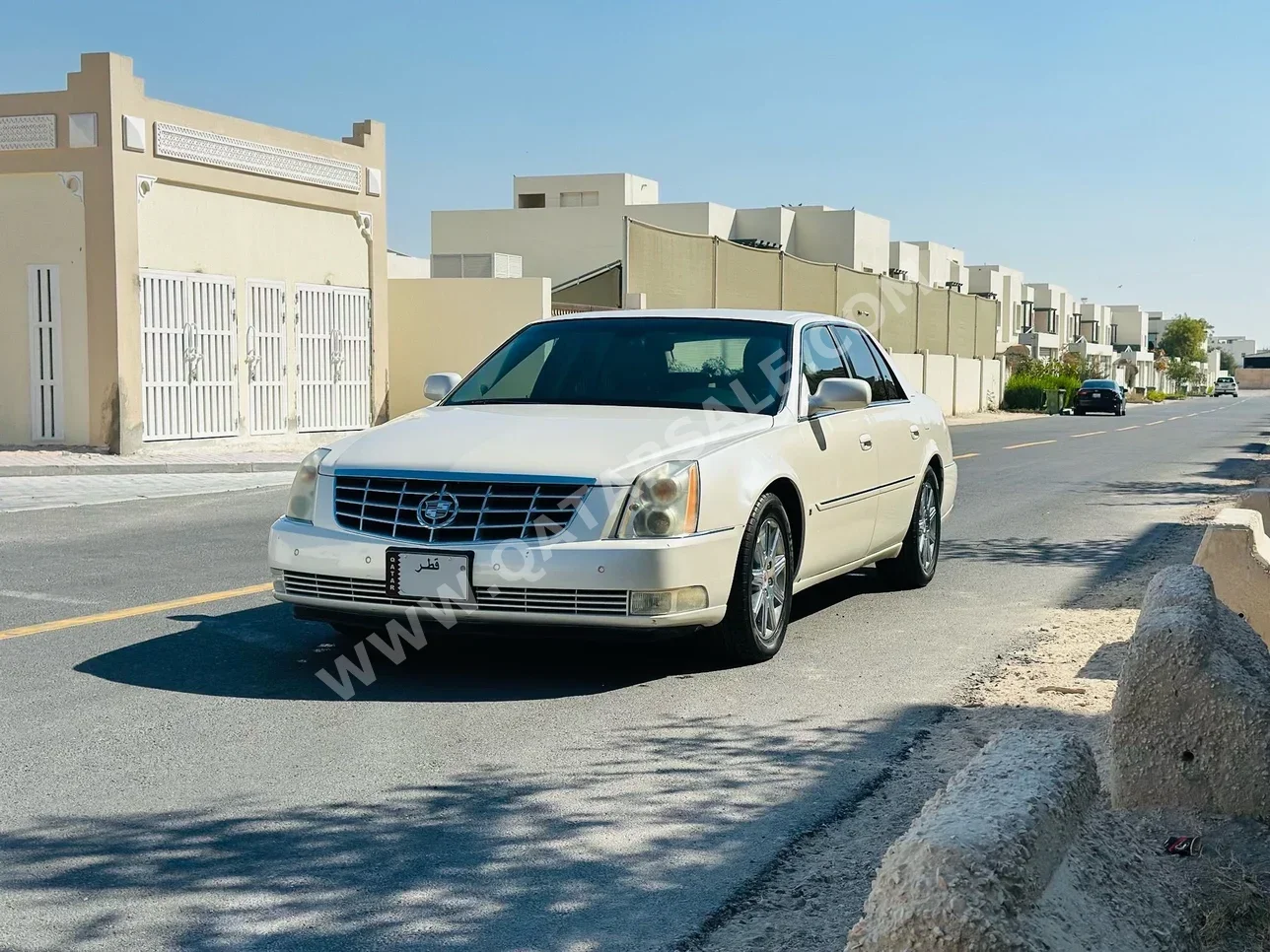 Cadillac  DTS  2009  Automatic  37,000 Km  8 Cylinder  Rear Wheel Drive (RWD)  Sedan  White