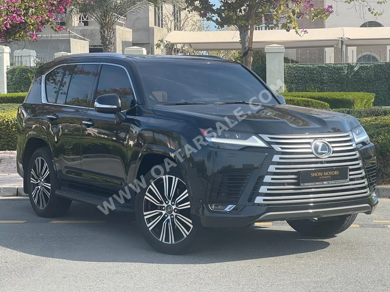  Lexus  LX  600 Luxury  2024  Automatic  5,500 Km  6 Cylinder  Four Wheel Drive (4WD)  SUV  Black  With Warranty