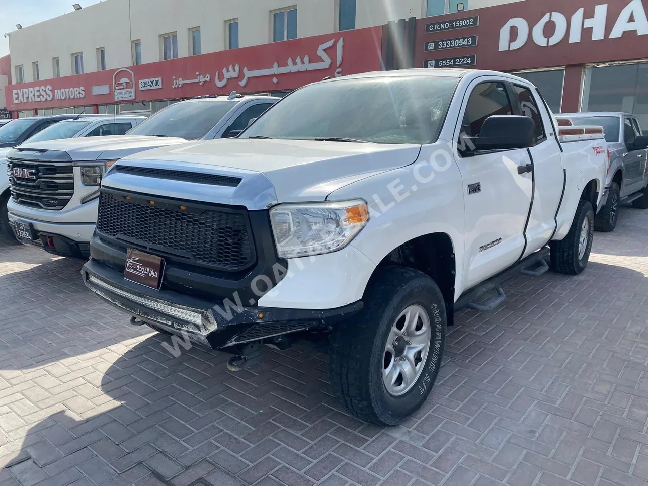 Toyota  Tundra  2015  Automatic  133,000 Km  8 Cylinder  Four Wheel Drive (4WD)  Pick Up  White