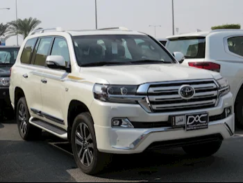 Toyota  Land Cruiser  VXS White Edition  2018  Automatic  125,000 Km  8 Cylinder  Four Wheel Drive (4WD)  SUV  White