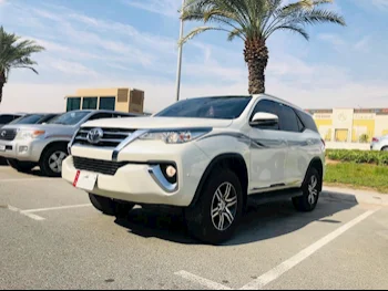 Toyota  Fortuner  2018  Automatic  53,000 Km  6 Cylinder  Four Wheel Drive (4WD)  SUV  White