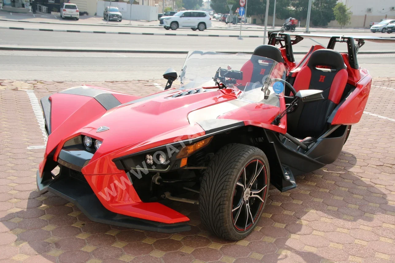 Polaris  SlingShot  2015  Manual  1,200 Km  4 Cylinder  All Wheel Drive (AWD)  Convertible  Red