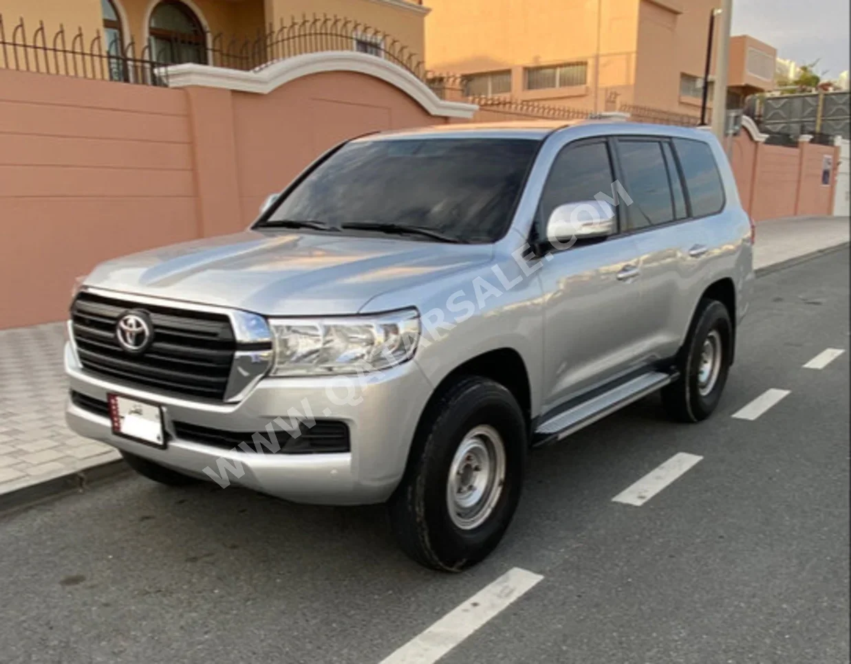 Toyota  Land Cruiser  GX  2019  Automatic  173,000 Km  6 Cylinder  Four Wheel Drive (4WD)  SUV  Silver