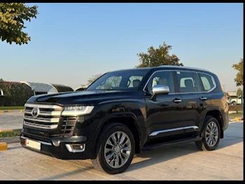 Toyota  Land Cruiser  VXR Twin Turbo  2022  Automatic  72,000 Km  6 Cylinder  Four Wheel Drive (4WD)  SUV  Black  With Warranty