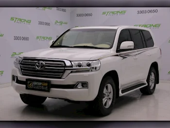 Toyota  Land Cruiser  GXR  2018  Automatic  264,000 Km  6 Cylinder  Four Wheel Drive (4WD)  SUV  White