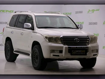 Toyota  Land Cruiser  VXR  2011  Automatic  338,000 Km  8 Cylinder  Four Wheel Drive (4WD)  SUV  White