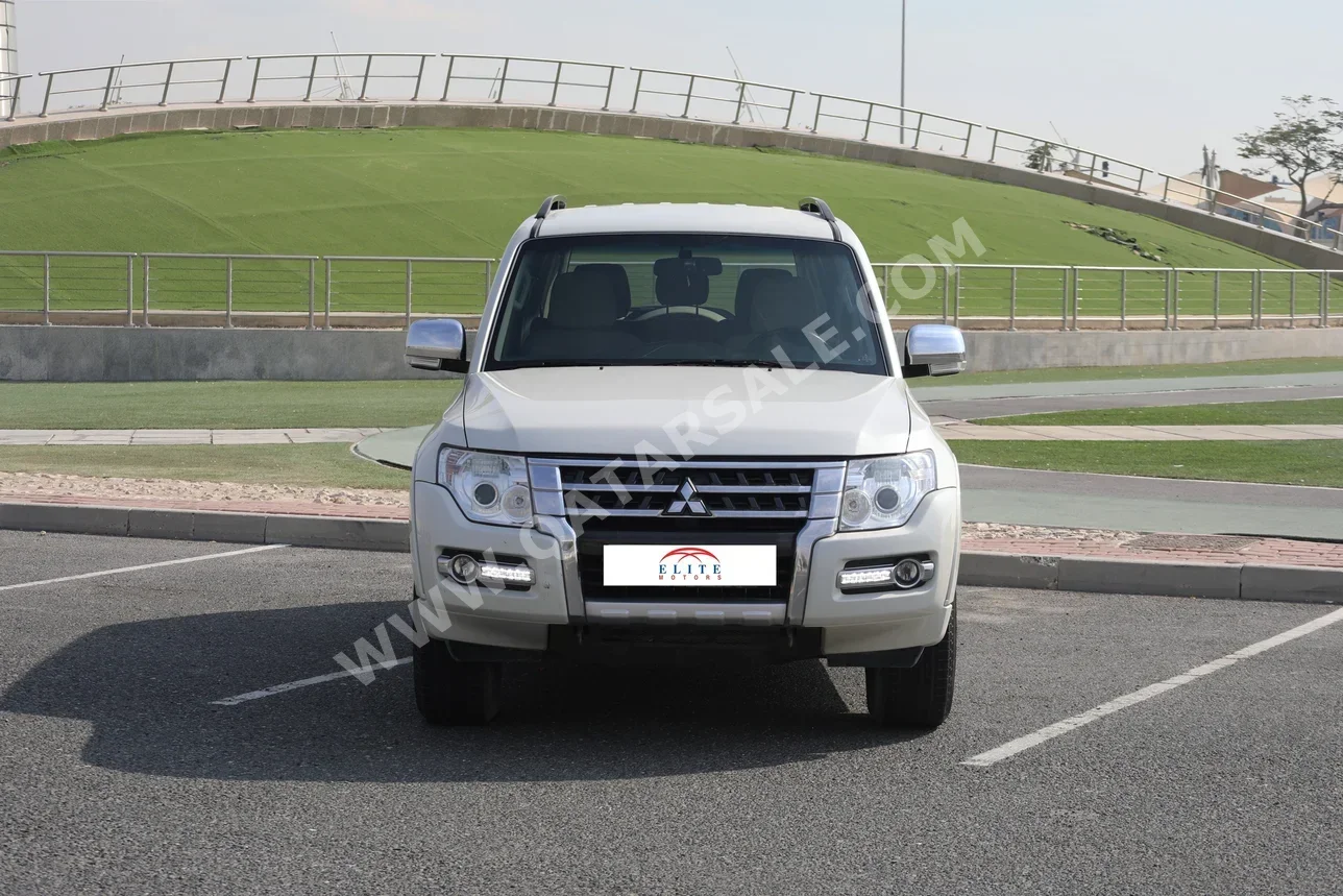 Mitsubishi  Pajero  3.5  2020  Automatic  135,000 Km  6 Cylinder  Four Wheel Drive (4WD)  SUV  White