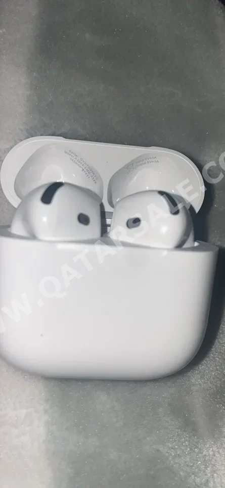 Airpods and earbuds cleaning kit