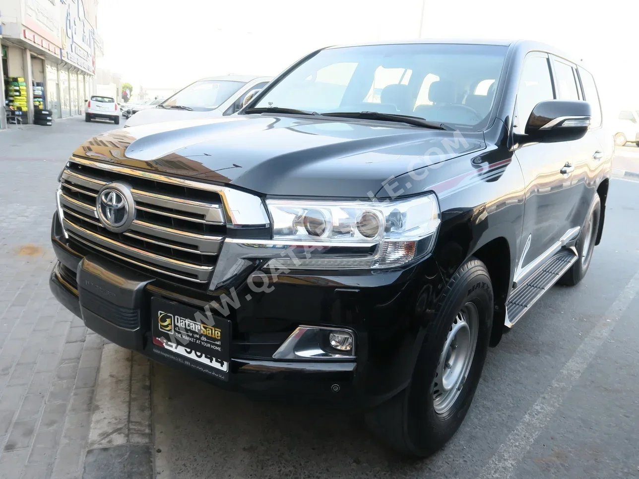 Toyota  Land Cruiser  GXR  2019  Automatic  260,000 Km  8 Cylinder  Four Wheel Drive (4WD)  SUV  Black