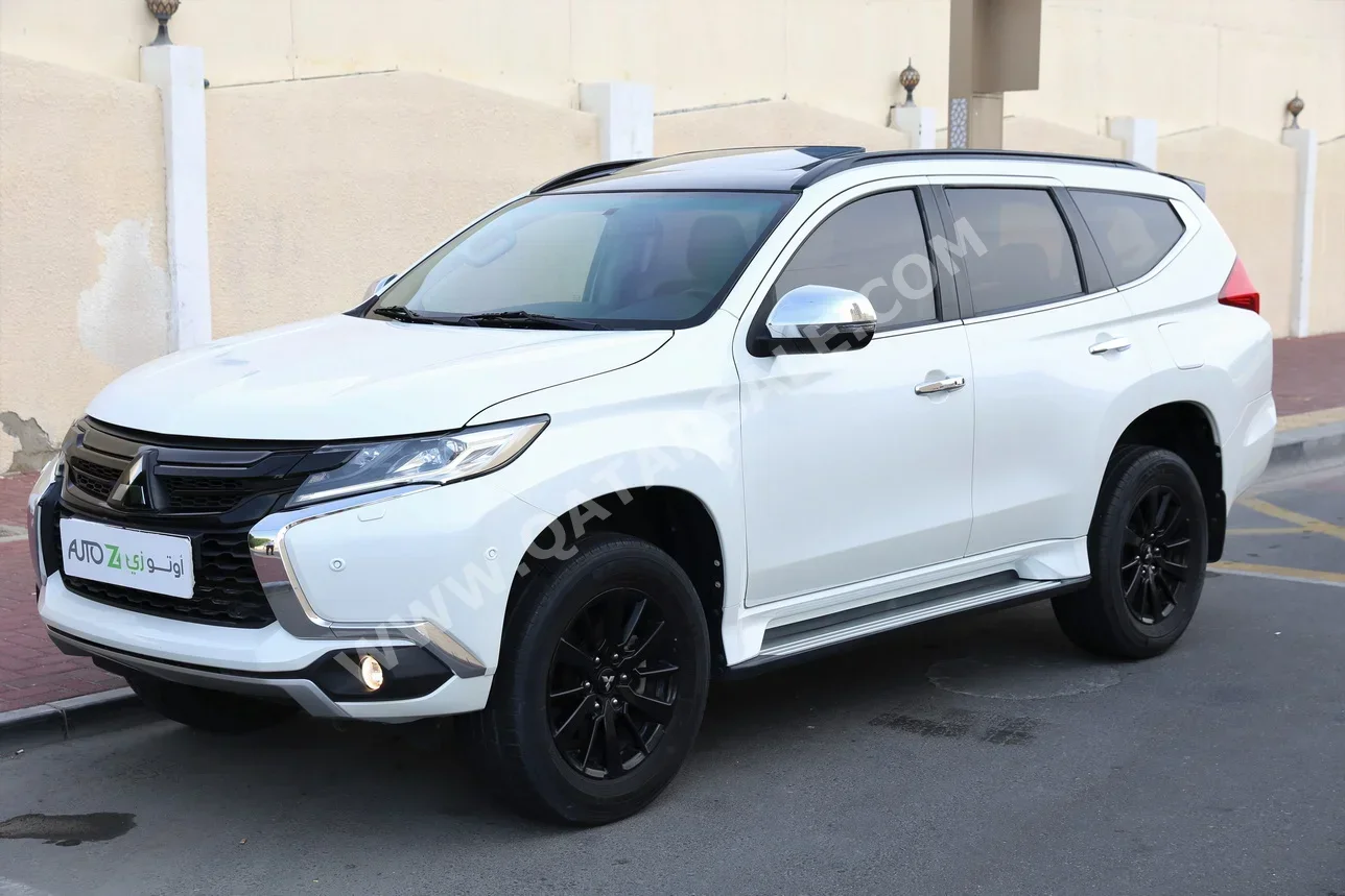 Mitsubishi  Pajero  Montero Sport  2019  Automatic  106,000 Km  6 Cylinder  Four Wheel Drive (4WD)  SUV  White