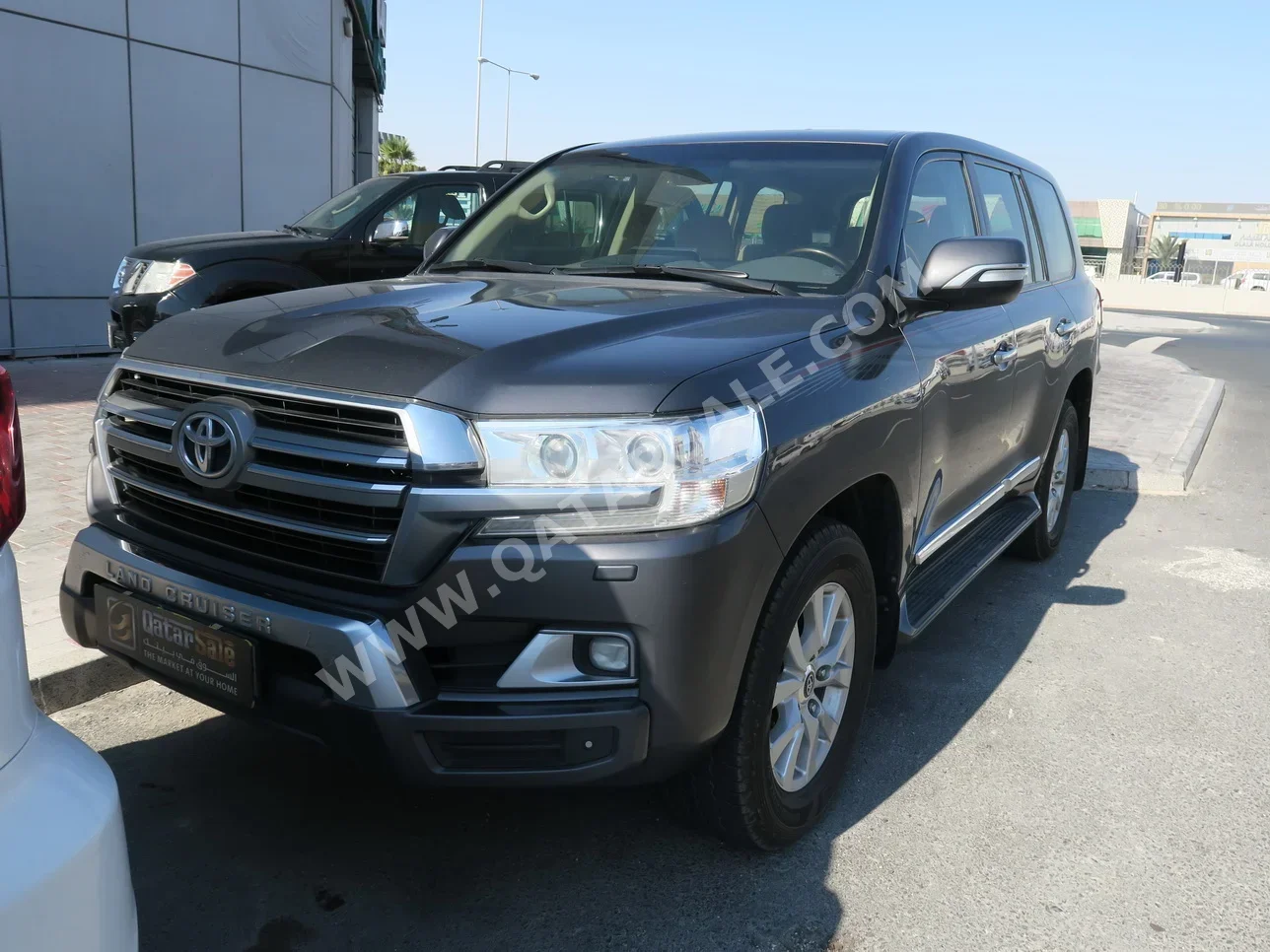 Toyota  Land Cruiser  GXR  2019  Automatic  92,000 Km  8 Cylinder  Four Wheel Drive (4WD)  SUV  Gray