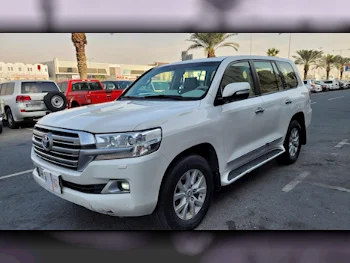 Toyota  Land Cruiser  GXR  2019  Automatic  229,000 Km  8 Cylinder  Four Wheel Drive (4WD)  SUV  White