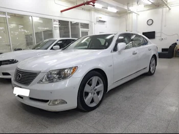 لكزس  ال اس  460 L  2007  اوتوماتيك  294,000 كم  8 سلندر  دفع خلفي  سيدان  أبيض