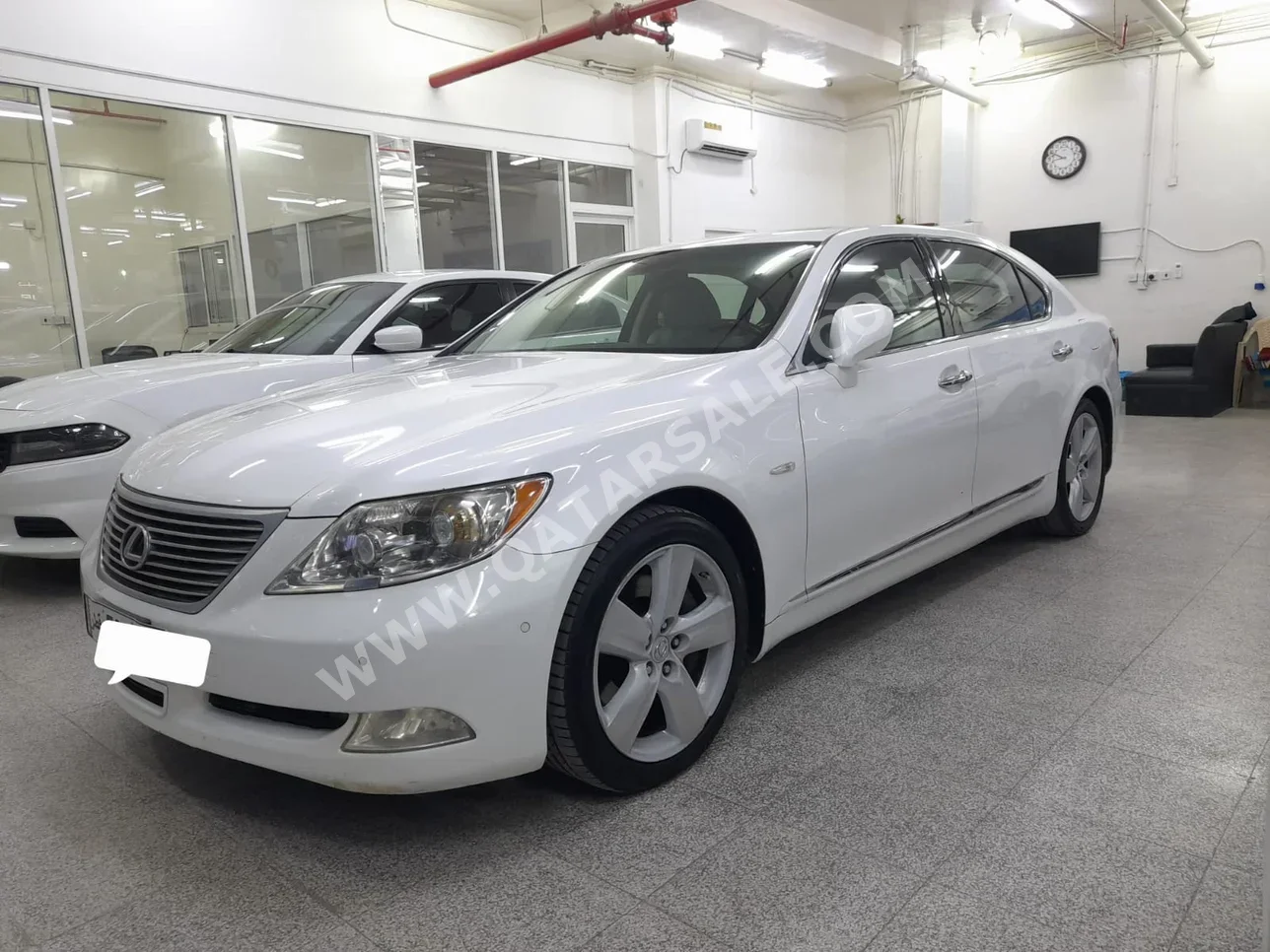 Lexus  LS  460 L  2007  Automatic  294,000 Km  8 Cylinder  Rear Wheel Drive (RWD)  Sedan  White