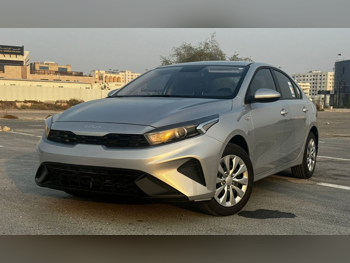 كيا  سيراتو  4 سلندر  سيدان  فضي  2024