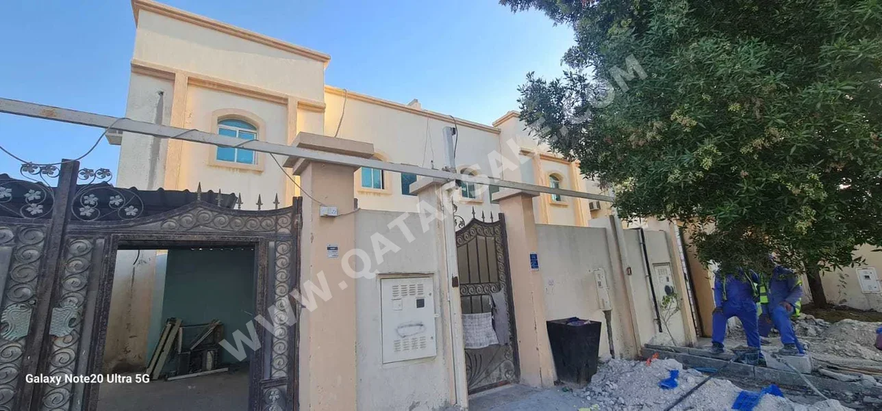 Family Residential  - Not Furnished  - Al Rayyan  - Bu Sidra  - 6 Bedrooms