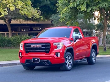 GMC  Sierra  Elevation  2021  Automatic  61,000 Km  8 Cylinder  Four Wheel Drive (4WD)  Pick Up  Red