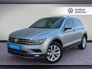 Volkswagen  Tiguan  2.0 TSI  2019  Automatic  83,000 Km  4 Cylinder  All Wheel Drive (AWD)  SUV  Silver