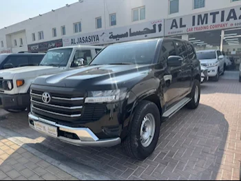 Toyota  Land Cruiser  GX  2023  Automatic  43,000 Km  6 Cylinder  Four Wheel Drive (4WD)  SUV  Black  With Warranty