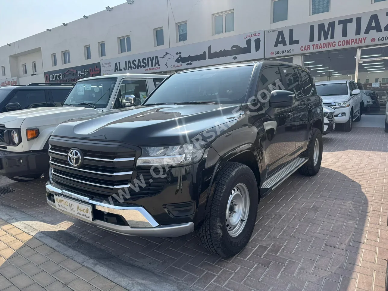 Toyota  Land Cruiser  GX  2023  Automatic  43,000 Km  6 Cylinder  Four Wheel Drive (4WD)  SUV  Black  With Warranty