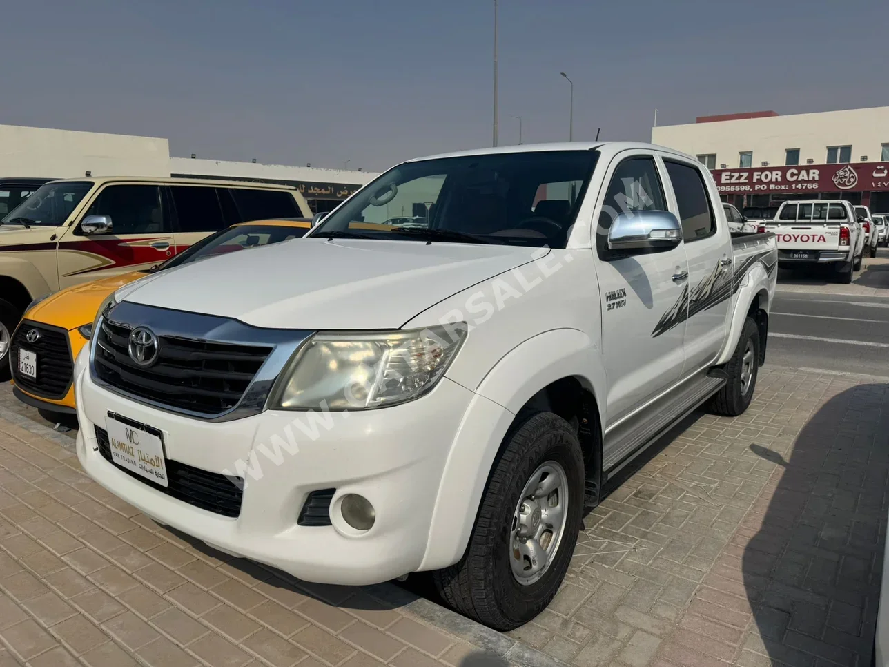 Toyota  Hilux  2014  Manual  179,000 Km  4 Cylinder  Four Wheel Drive (4WD)  Pick Up  White