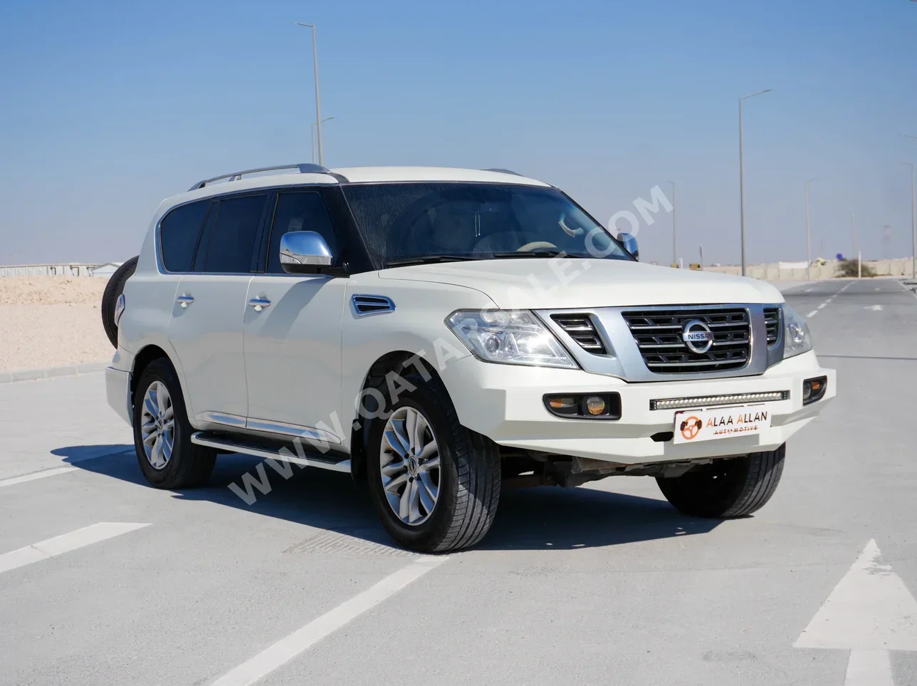 Nissan  Patrol  Platinum  2012  Automatic  304,000 Km  8 Cylinder  Four Wheel Drive (4WD)  SUV  White