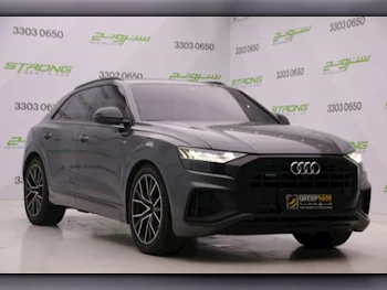 Audi  Q8  2022  Automatic  90,000 Km  6 Cylinder  Four Wheel Drive (4WD)  SUV  Gray  With Warranty