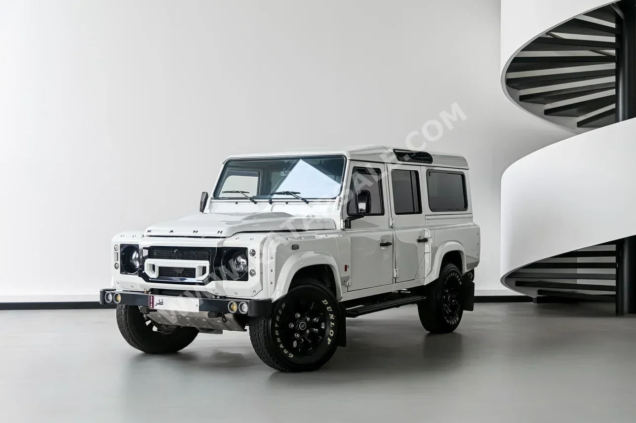 Land Rover  Defender  110 Kahn  2016  Manual  25,913 Km  4 Cylinder  Four Wheel Drive (4WD)  SUV  White