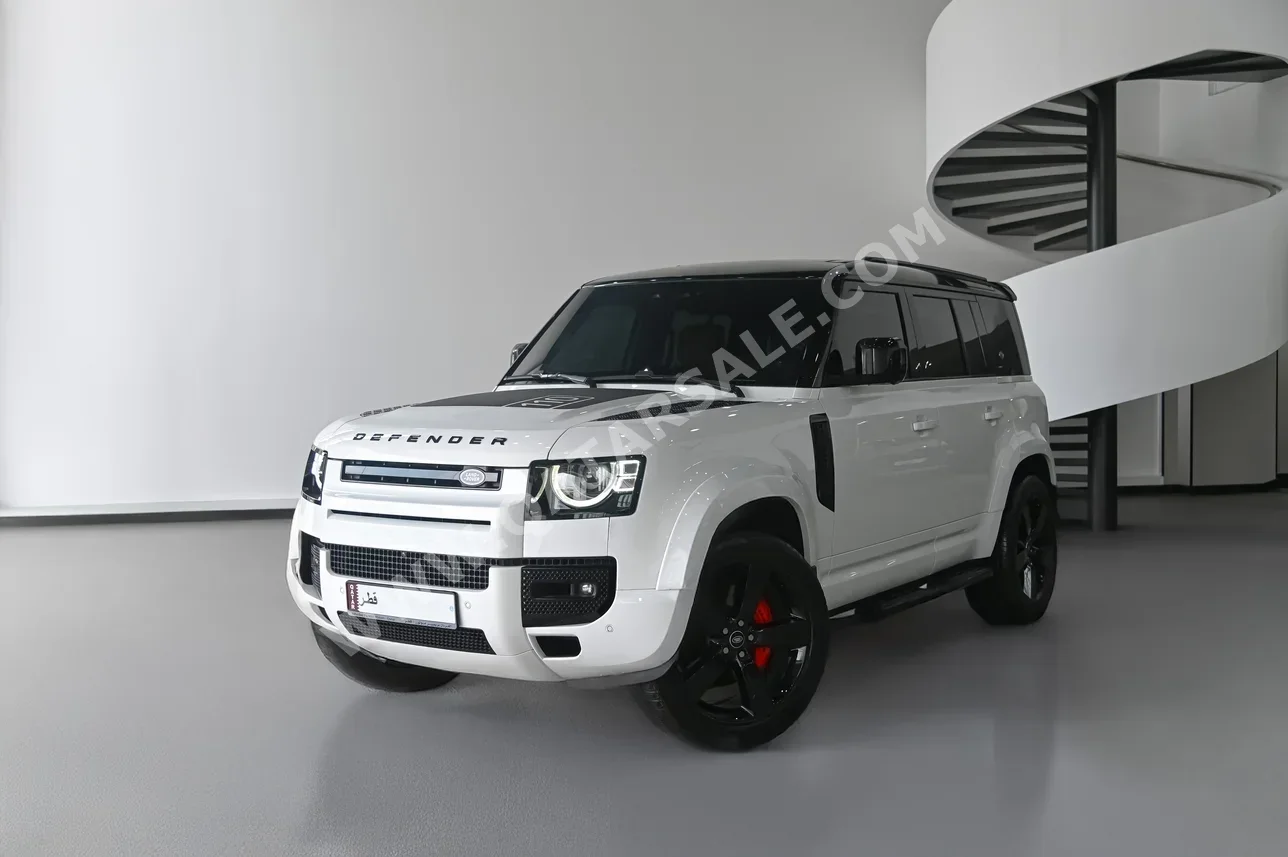 Land Rover  Defender  110  2023  Automatic  77,500 Km  6 Cylinder  Four Wheel Drive (4WD)  SUV  White  With Warranty