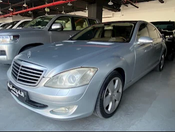 Mercedes-Benz  S-Class  500  2007  Automatic  186,000 Km  8 Cylinder  Rear Wheel Drive (RWD)  Sedan  Sky Blue