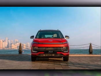 Jac  JS4 - Intelligent  4 Cylinder  SUV 2x4  Pearl  2025