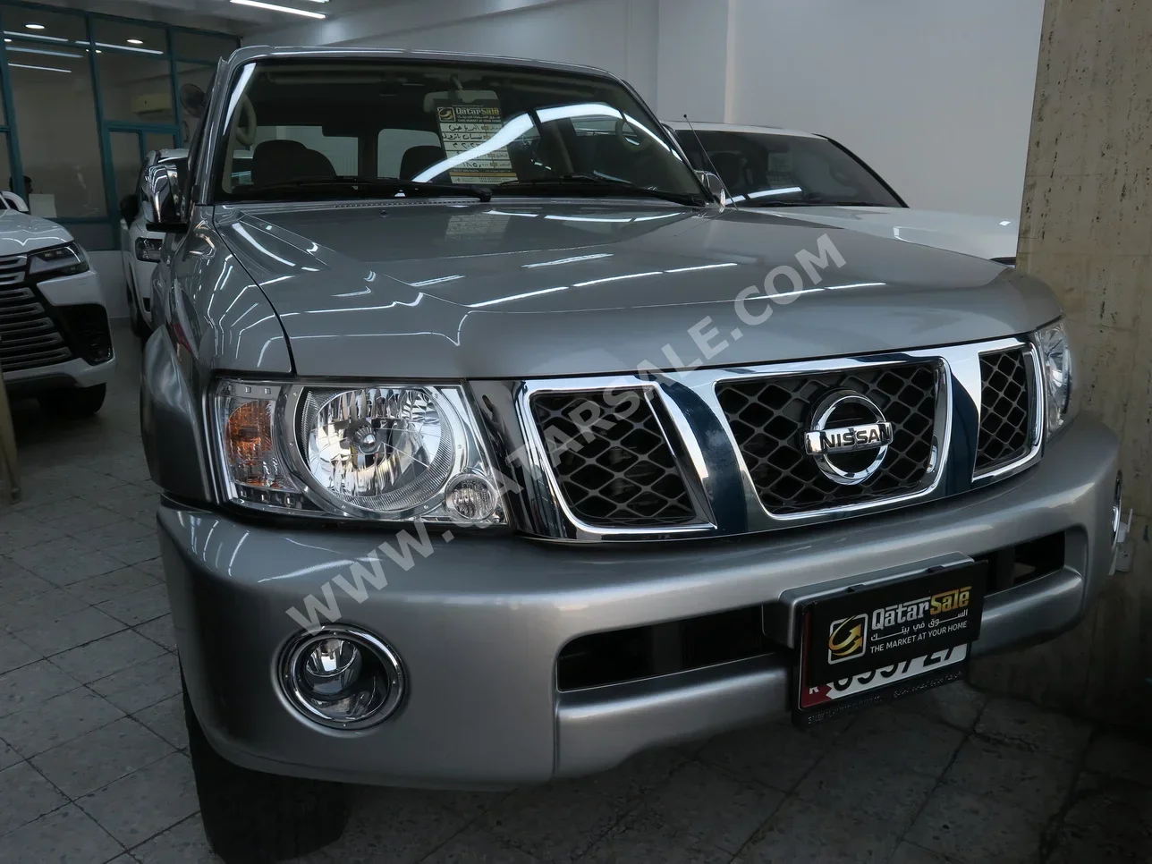 Nissan  Patrol  Safari  2023  Automatic  13,000 Km  6 Cylinder  Four Wheel Drive (4WD)  SUV  Silver  With Warranty