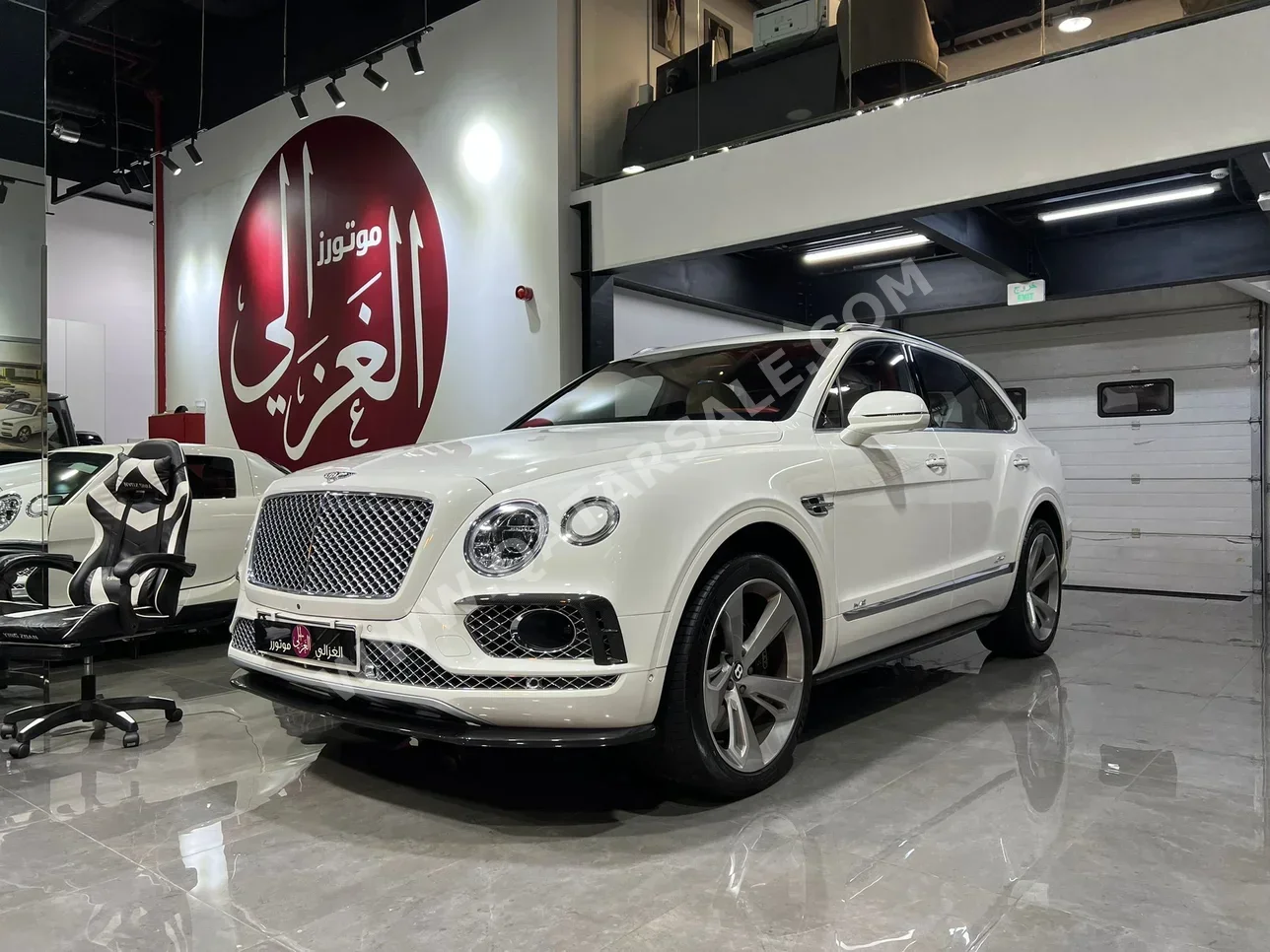 Bentley  Bentayga  2019  Automatic  28,000 Km  12 Cylinder  Four Wheel Drive (4WD)  SUV  White