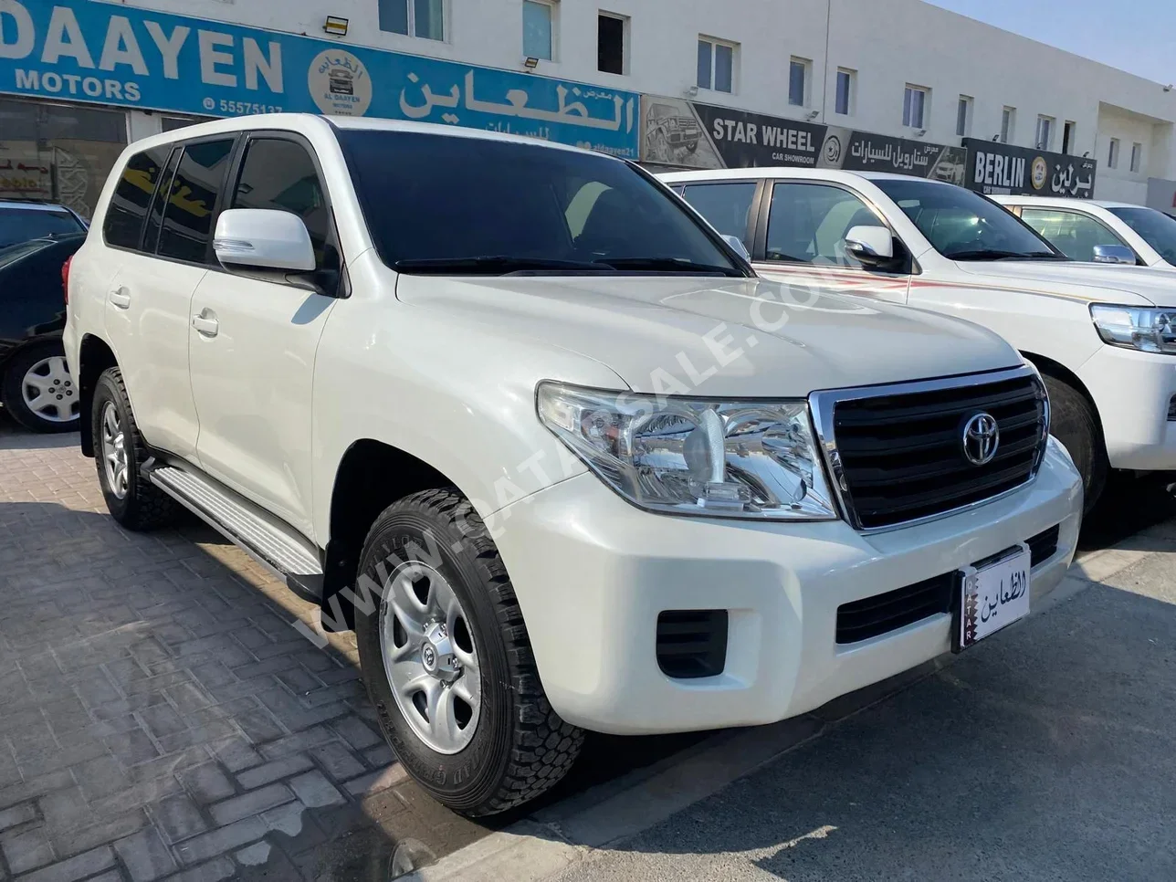 Toyota  Land Cruiser  G  2009  Automatic  233,000 Km  6 Cylinder  Four Wheel Drive (4WD)  SUV  White