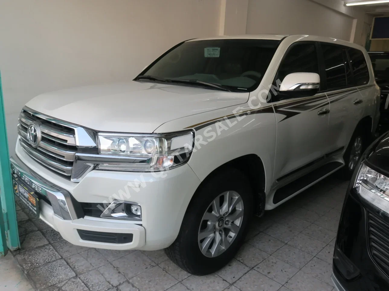 Toyota  Land Cruiser  GXR  2018  Automatic  47,000 Km  8 Cylinder  Four Wheel Drive (4WD)  SUV  White