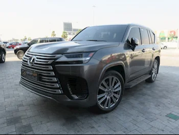 Lexus  LX  600 VIP  2022  Automatic  17,000 Km  6 Cylinder  Four Wheel Drive (4WD)  SUV  Sonic Titanium  With Warranty