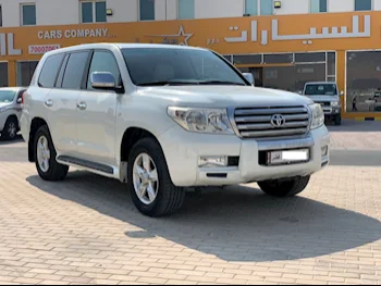 Toyota  Land Cruiser  VXR  2010  Automatic  336,000 Km  8 Cylinder  Four Wheel Drive (4WD)  SUV  White